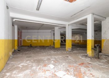 Deposito via Carnazza 39 (11).jpg - Locale Commerciale Via Carnazza 37, Tremestieri Etneo - foto 11