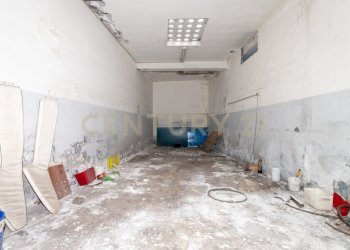 Deposito via Carnazza 39 (12).jpg - Locale Commerciale Via Carnazza 37, Tremestieri Etneo - foto 12