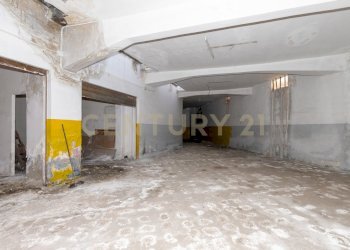 Deposito via Carnazza 39 (16).jpg - Locale Commerciale Via Carnazza 37, Tremestieri Etneo - foto 16