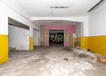 Deposito via Carnazza 39 (20).jpg - Locale Commerciale Via Carnazza 37, Tremestieri Etneo - foto 20