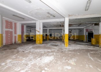 Deposito via Carnazza 39 (28).jpg - Locale Commerciale Via Carnazza 37, Tremestieri Etneo - foto 27