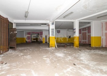 Deposito via Carnazza 39 (29).jpg - Locale Commerciale Via Carnazza 37, Tremestieri Etneo - foto 28