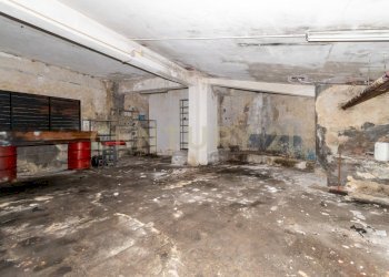 Deposito via Carnazza 39 (30).jpg - Locale Commerciale Via Carnazza 37, Tremestieri Etneo - foto 29