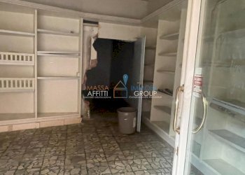 WhatsApp Image 2024-09-13 at 18.51.51 (3).jpeg - Locale Commerciale Piazza Giordano Bruno 18, Pietrasanta - foto 3