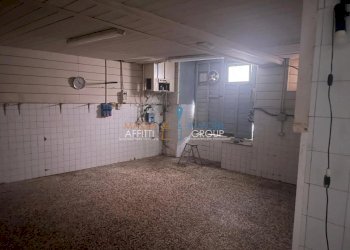 WhatsApp Image 2024-09-13 at 18.51.59 (1).jpeg - Locale Commerciale Piazza Giordano Bruno 18, Pietrasanta - foto 21