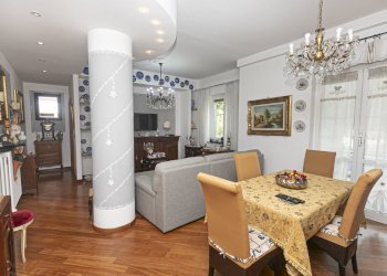 salone con angolo cottura - Appartamento Via Clemente Rebora 11, Campomorone - foto 4