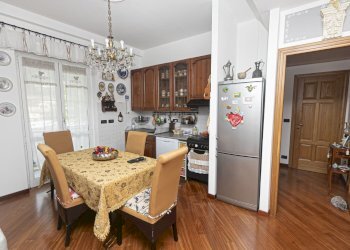 salone con angolo cottura - Appartamento Via Clemente Rebora 11, Campomorone - foto 5