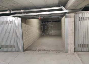 Box Via Luigi Cibrario, Genova (zona Sestri Ponente) - foto 1