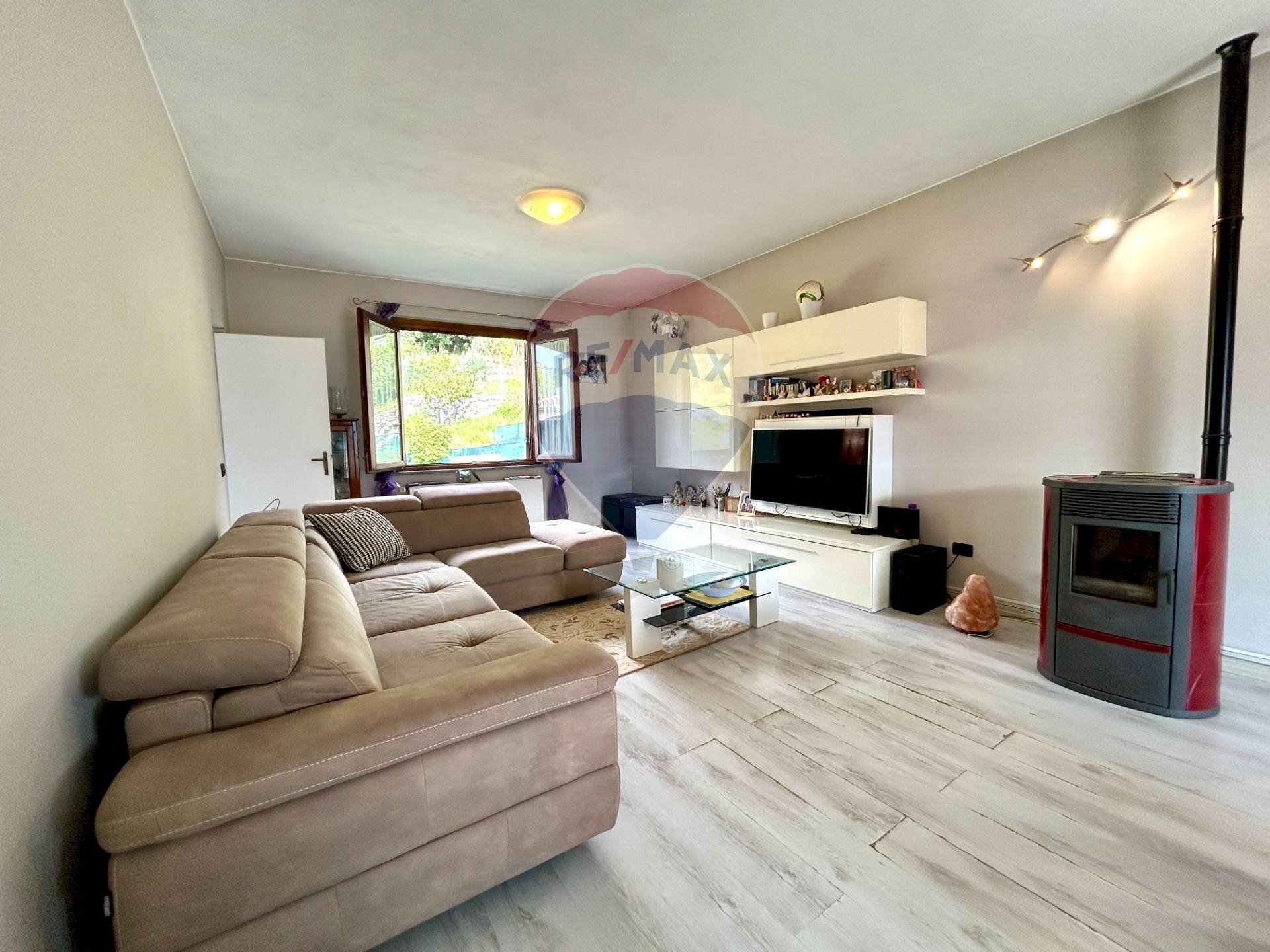 Four-room apartment Costa Volpino - photo 3