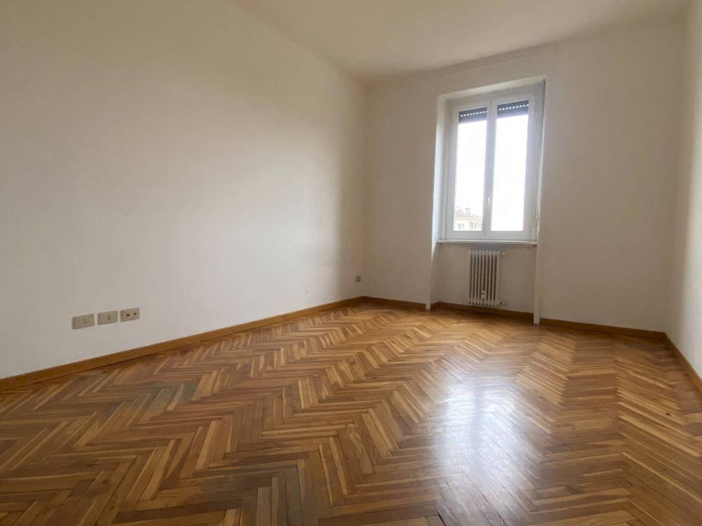 Camera da letto - Trilocale viale Gabriele D'Annunzio, 3, Milano - foto 2