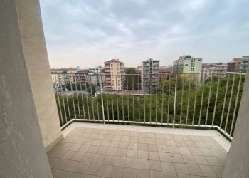 Balcone - Trilocale viale Gabriele D'Annunzio, 3, Milano - foto 19