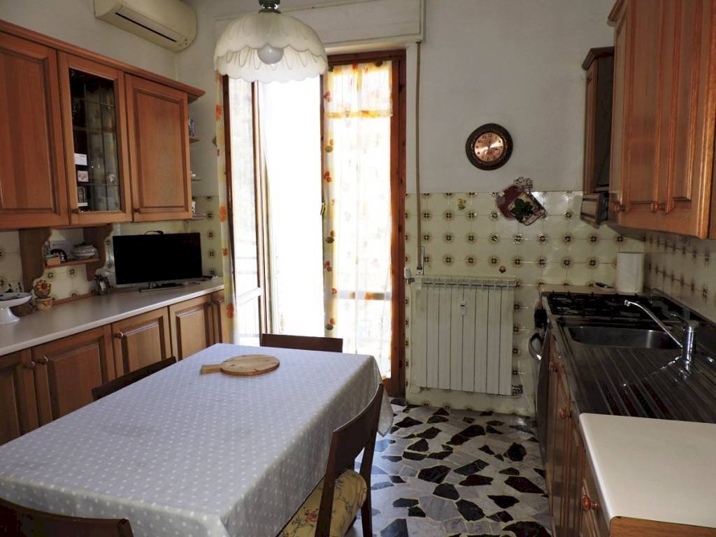 Cucina - Quadrilocale salita Fregara, 12, Sant'Olcese - foto 3