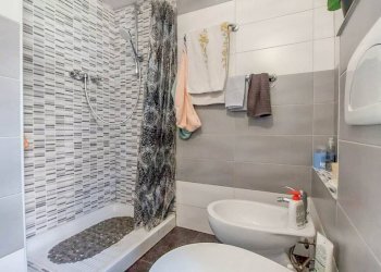 BAGNO - Trilocale via Canevari, Genova (zona Marassi) - foto 27