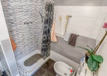 BAGNO - Trilocale via Canevari, Genova (zona Marassi) - foto 30