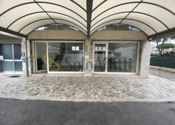 IMG_3887.JPG - Locale Commerciale Via dei Martiri 33A, Rimini - foto 1