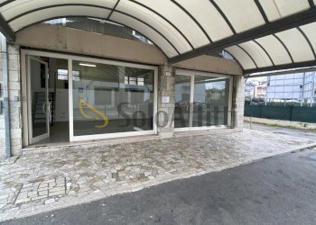 IMG_3881.JPG - Locale Commerciale Via dei Martiri 33A, Rimini - foto 2