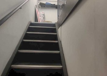 Dettaglio scala - Locale Commerciale Via Calpurnio Fiamma, Roma - foto 11