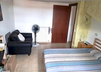 WhatsApp Image 2024-09-27 at 12.38.19 (1).jpeg - Villa a Schiera Via Tivoli, Guidonia Montecelio - foto 12