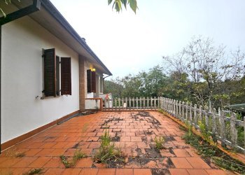 04.jpg - Villa Via Prulla 78, Sarzana - foto 4