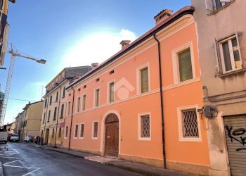 Quadrilocale Via Cesare Battisti, Carpi - foto 1