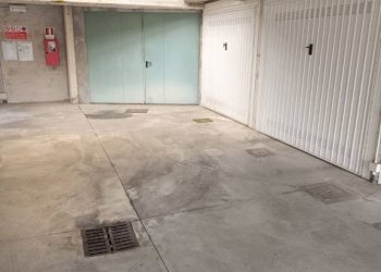 carraio - Magazzino via Alessandro Manzoni, 48, Jerago con Orago - foto 2