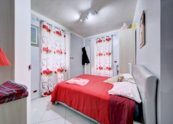 Camera da letto - Bilocale via Don Giovanni Bosco, 79, Torino (zona Borgo Vittoria) - foto 14