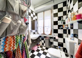 Bagno - Three-room apartment via Don Giovanni Bosco, 79, Torino (neighborhood Borgo Vittoria) - photo 15