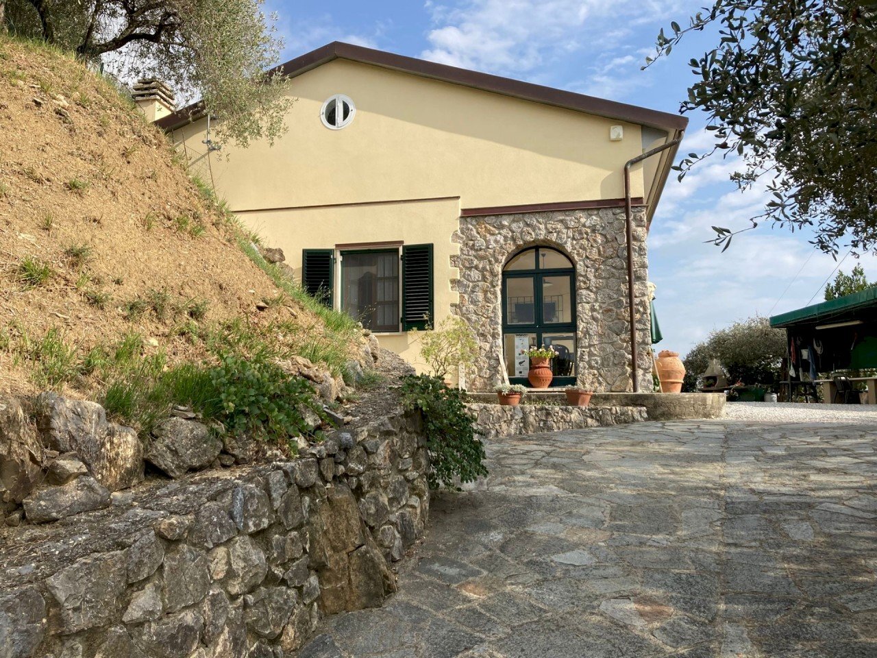 thumbnail_650b718c-d5e4-4f62-bf64-8f1fe11e8448.jpg - Villa Via Provinciale 247, Castelnuovo Magra - photo 1