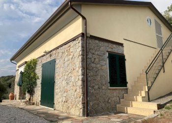 thumbnail_485d43f2-ca81-496a-8a52-92453317da40.jpg - Villa Via Provinciale 247, Castelnuovo Magra - photo 12