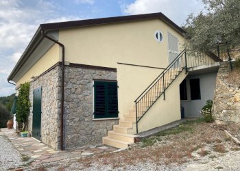 thumbnail_e88283af-10ba-484e-b55f-eda4713a46af.jpg - Villa Via Provinciale 247, Castelnuovo Magra - photo 13