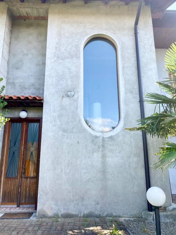 DETTAGLIO FINESTRA - Terraced Villa via Aronco, Castelletto Sopra Ticino - photo 3