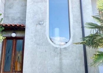 DETTAGLIO FINESTRA - Villa a Schiera via Aronco, Castelletto Sopra Ticino - foto 3