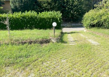 GIARDINO FRONTE - Villa a Schiera via Aronco, Castelletto Sopra Ticino - foto 21