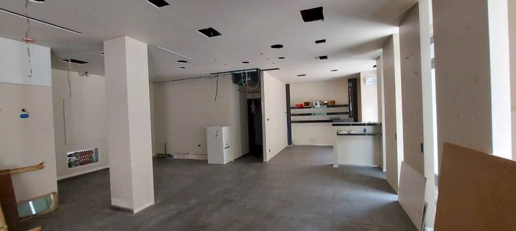 INTERNO - Negozio piazza San Graziano, Arona - foto 2