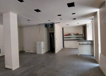 INTERNO - Negozio piazza San Graziano, Arona - foto 2