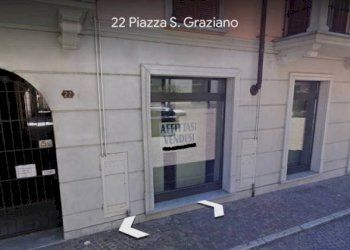 ESTERNO - Negozio piazza San Graziano, Arona - foto 9