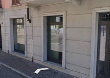 ESTERNO - Negozio piazza San Graziano, Arona - foto 12