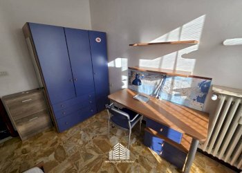 Stanza arredata - Terreno non edificabile via Vittorio Emanuele II, 28, Bra - foto 2