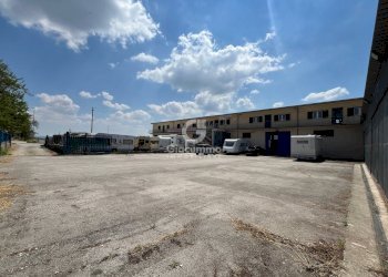 MANS-ARR4.jpg - Locale Commerciale Tito - foto 5