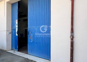 MANS-ARR7.jpg - Locale Commerciale Tito - foto 6