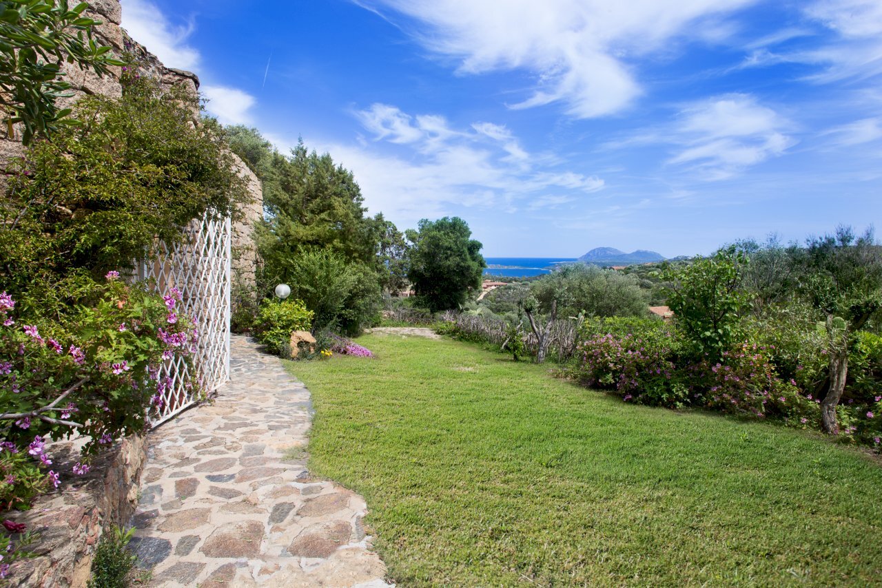 giardino e vista - Villa Località Milmegghio, Olbia - foto 1