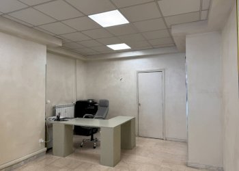 Commercial Premises Via Giuseppe Garibaldi, Bergamo - photo 4