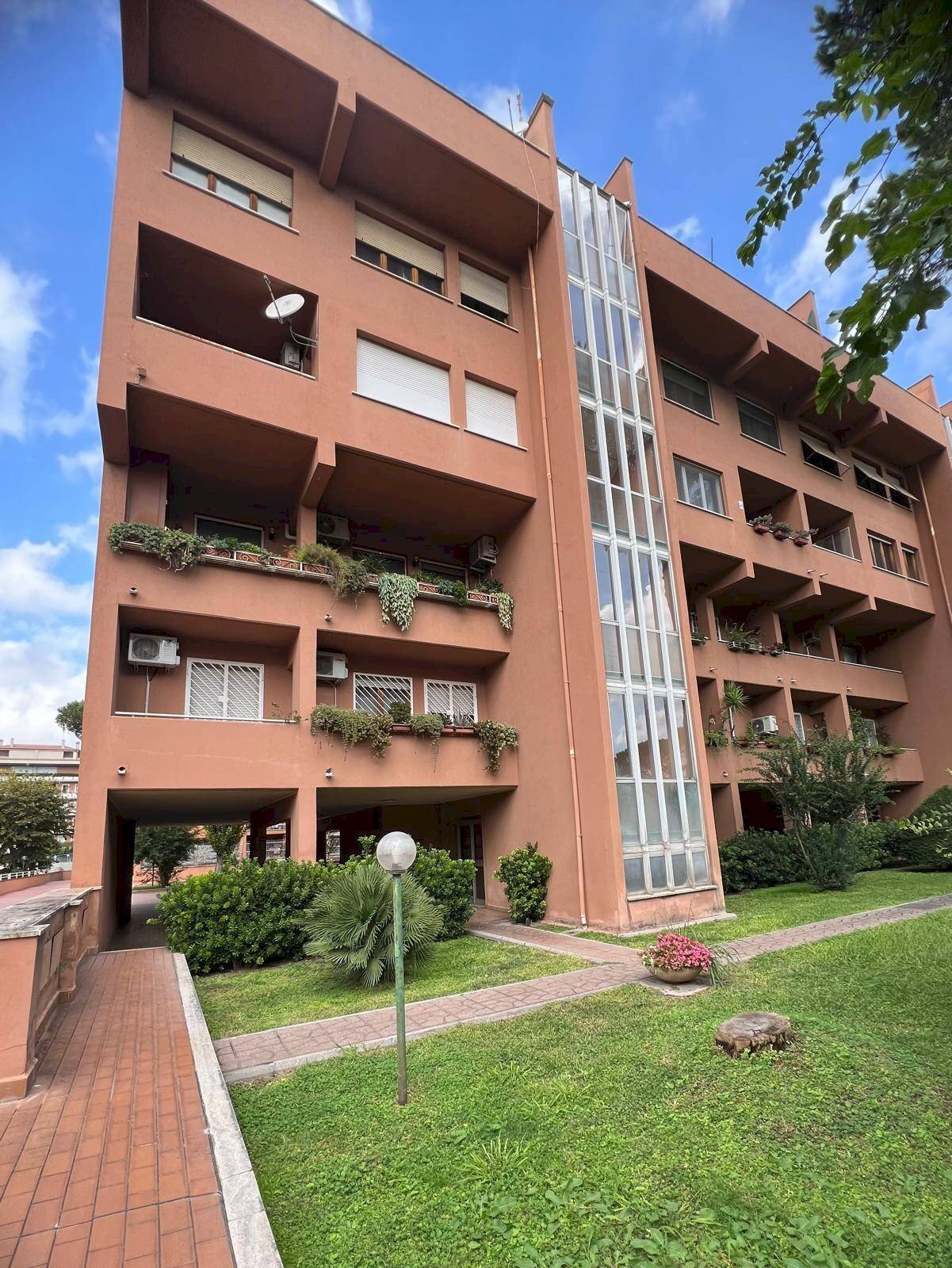 Quadrilocale Via Di Grotta Perfetta, Roma (zona Ardeatino) - foto 1