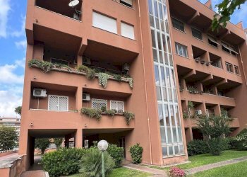 Quadrilocale Via Di Grotta Perfetta, Roma (zona Ardeatino) - foto 1