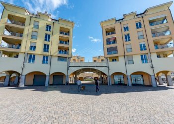 Locale Commerciale Via Luigi Cibrario, Genova (zona Sestri Ponente) - foto 16