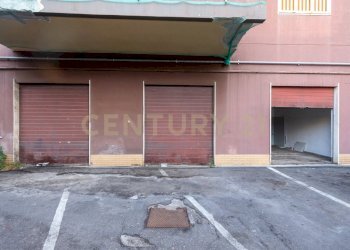 Deposito via Carnazza (3).jpg - Locale Commerciale Via Carnazza 81, Tremestieri Etneo - foto 4