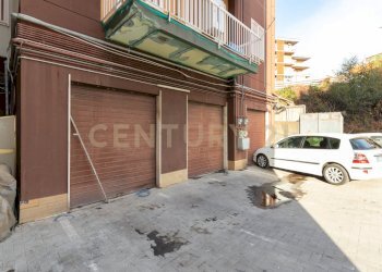 Deposito via Carnazza (18).jpg - Locale Commerciale Via Carnazza 81, Tremestieri Etneo - foto 5