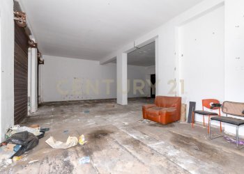 Deposito via Carnazza (4).jpg - Locale Commerciale Via Carnazza 81, Tremestieri Etneo - foto 6