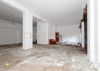 Deposito via Carnazza (5).jpg - Locale Commerciale Via Carnazza 81, Tremestieri Etneo - foto 7