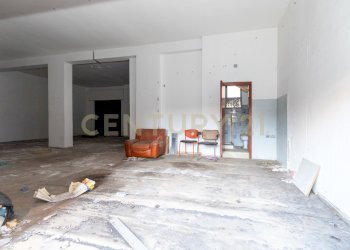 Deposito via Carnazza (6).jpg - Locale Commerciale Via Carnazza 81, Tremestieri Etneo - foto 8